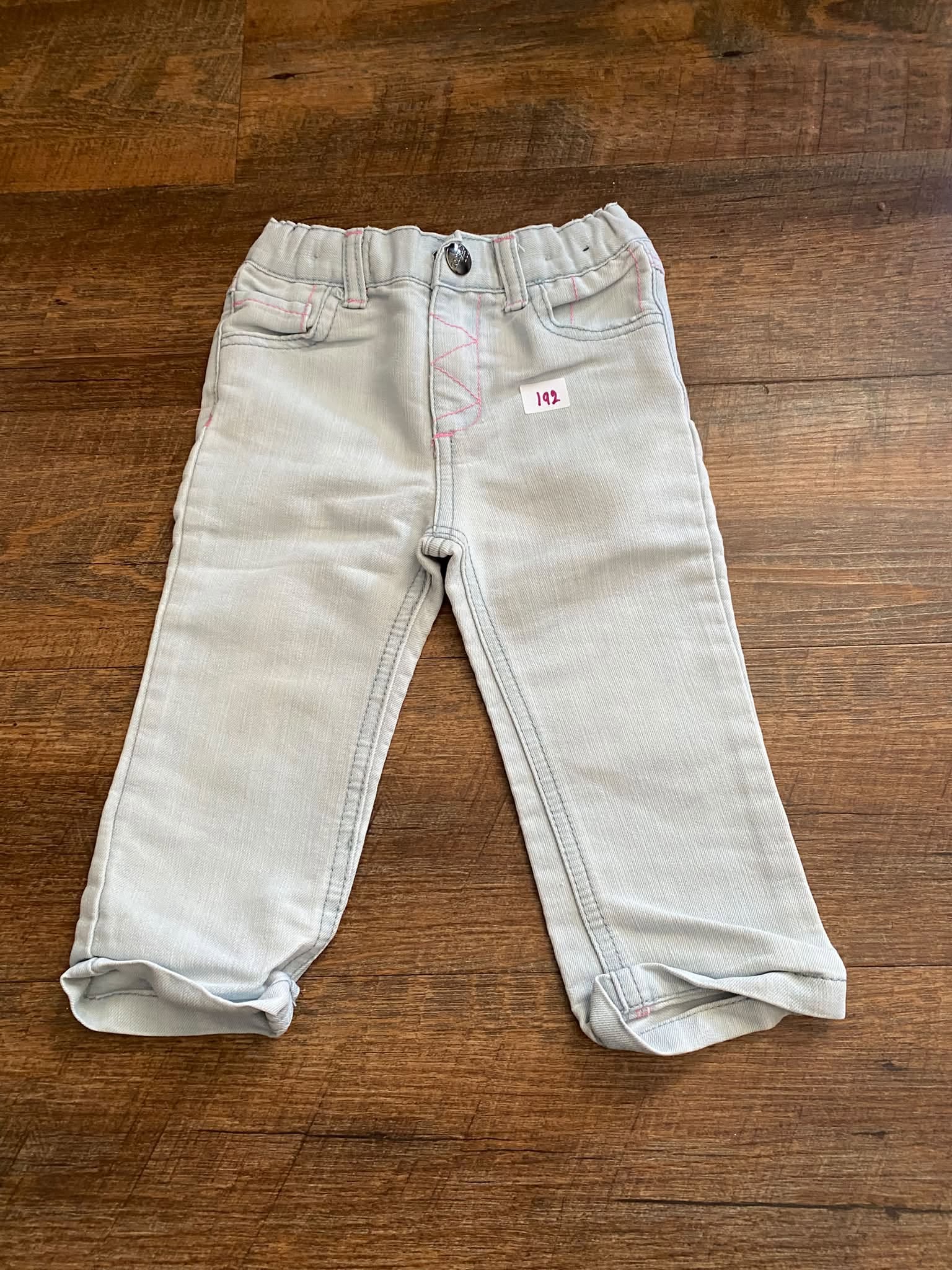 Magnifique jeans pour petite fille