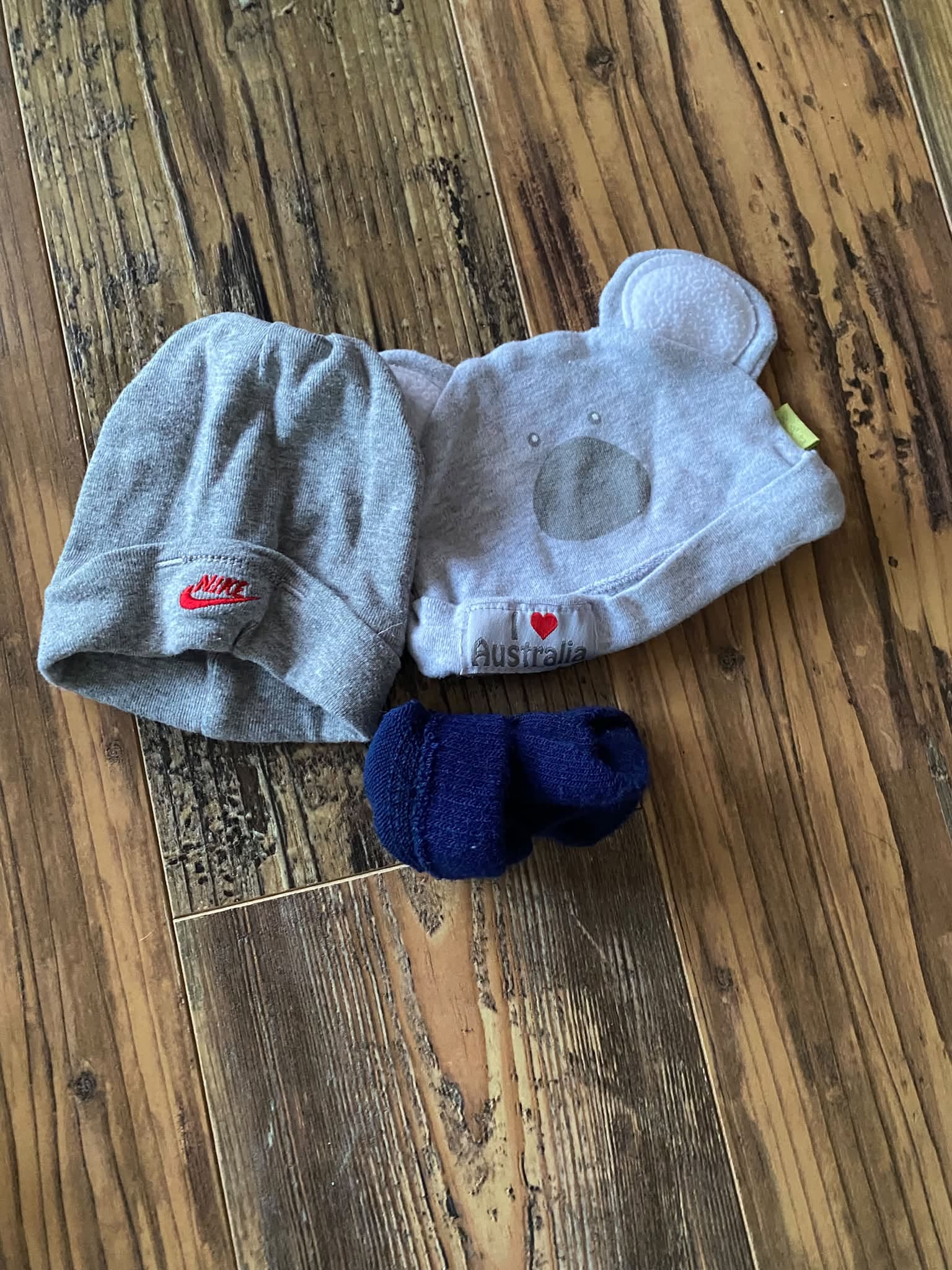 Lot de 2 petits bonnets nouveau-né